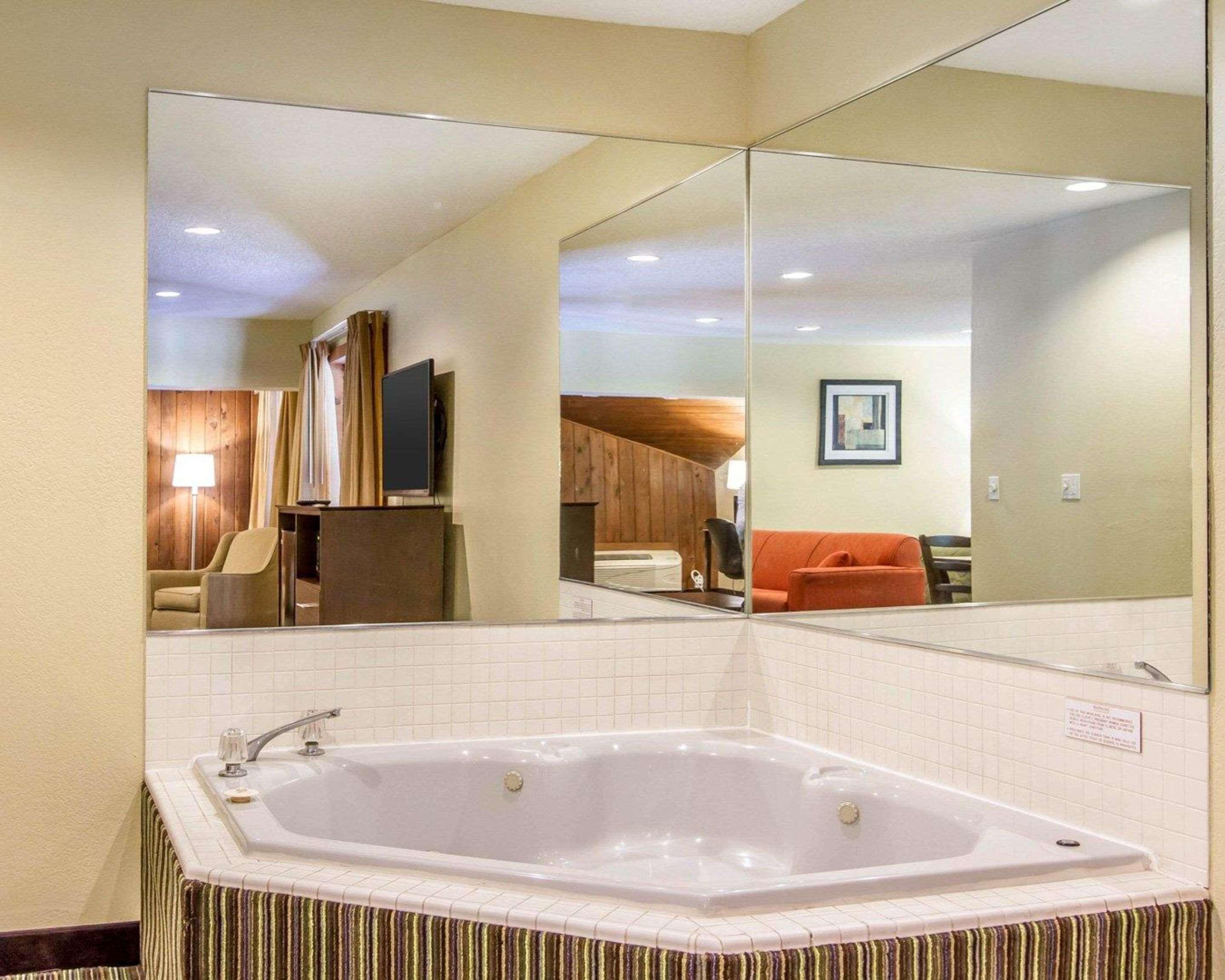 Quality Inn Murray University Area Zewnętrze zdjęcie